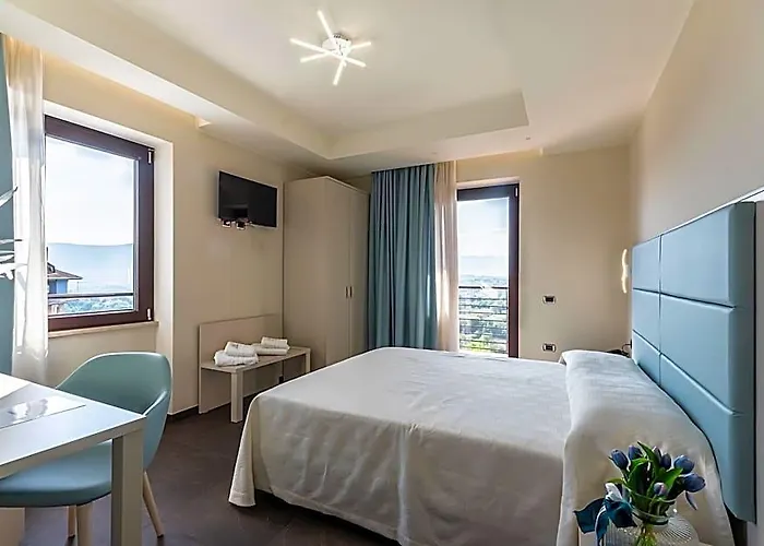 Lual Bleisure Hotel