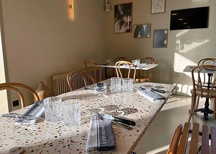 Logis Hotel & Restaurant Le Vert Bocage