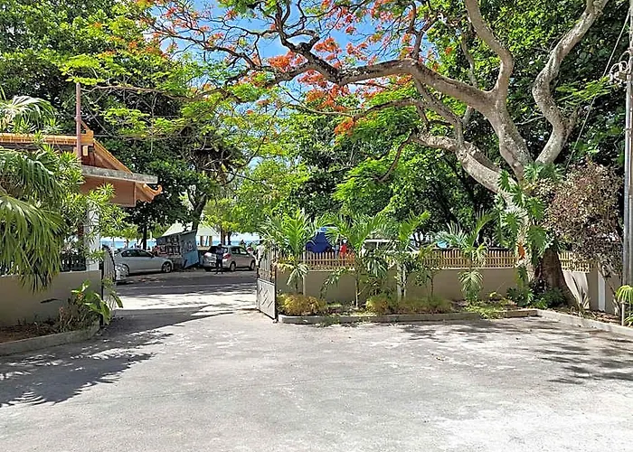 Pereybere Beach Apartments