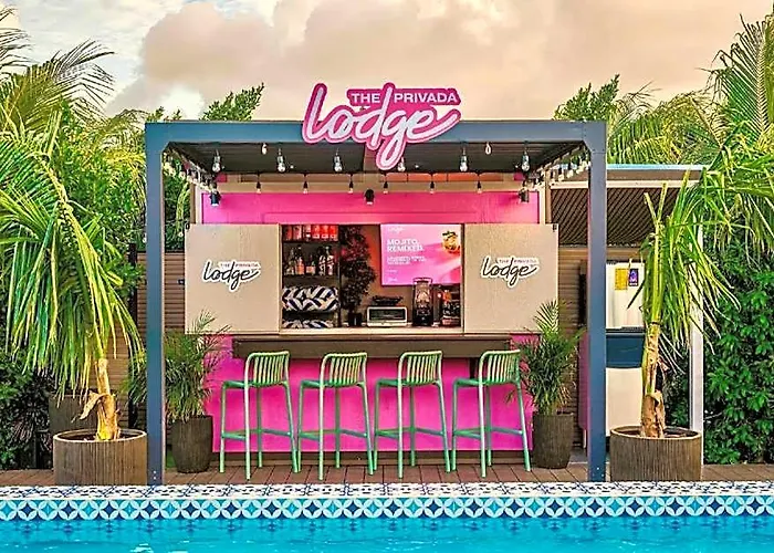 Privada Stays - Private Pools & Colorful-Chic Boutique Hotel