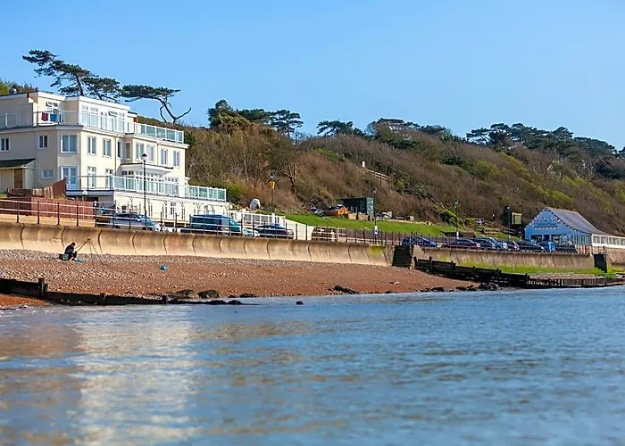 Beachside Apartment On The Beach