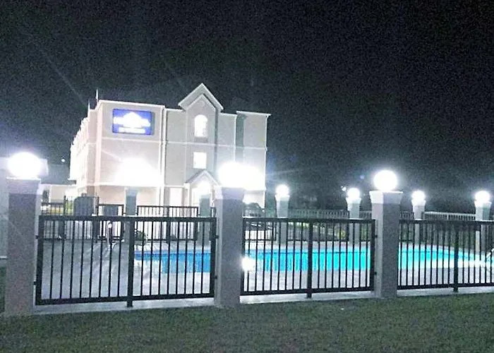Microtel Inn & Suites By Wyndham Camp Lejeune/Jacksonville