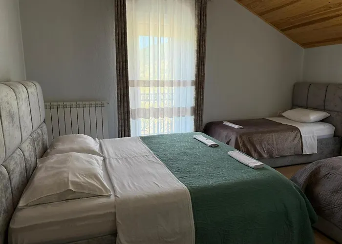 Hotel Izet Tocilla