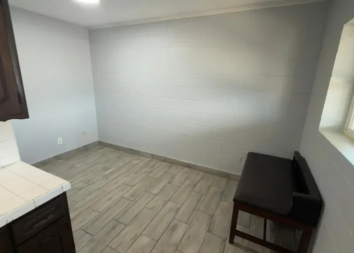 Ada Inn & Suites