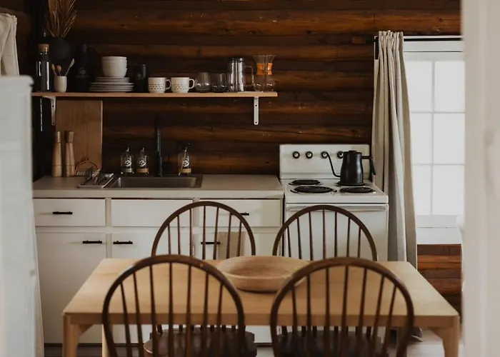 Anupaya Cabin Co