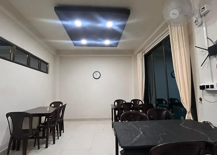 Seven Miles Hotel