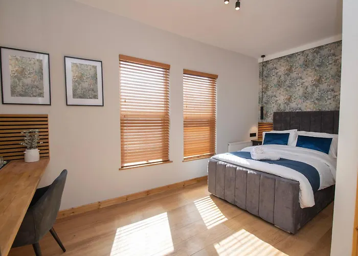 Near Hull Royal Infirmary Amber Serviced Rooms Self Check-In And Shared Kitchen