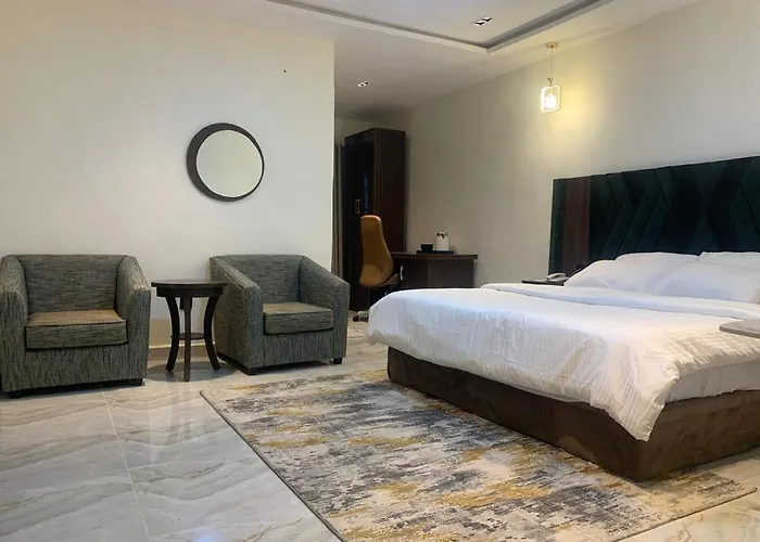 Adwels Hotel&Suites