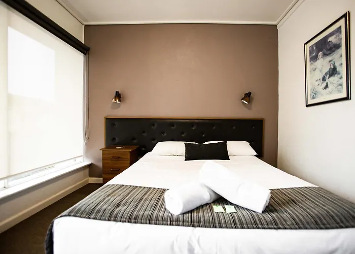 Prince Of Wales Hotel Motel