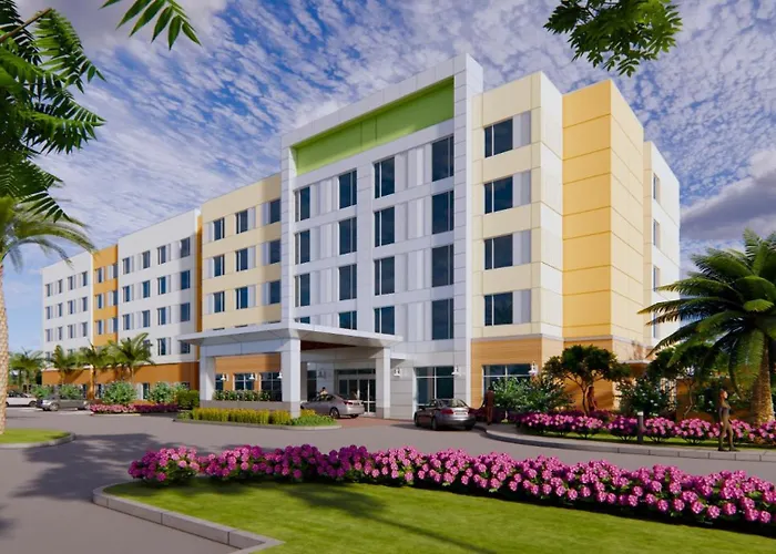 Green Grove Hotel