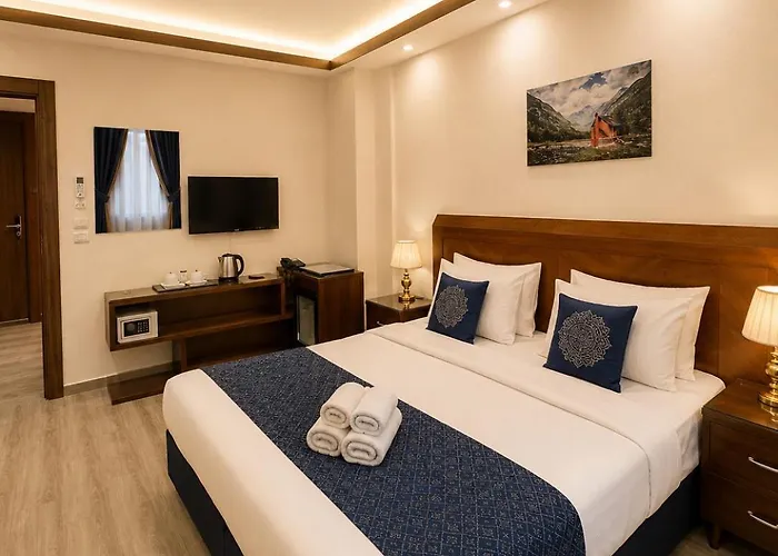 Sky Royal Hotel