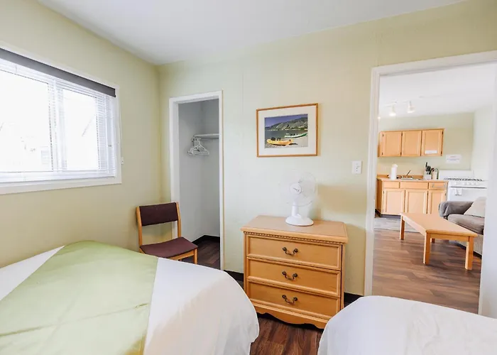Suite 15 Green Gables Resort Lake View Retreat