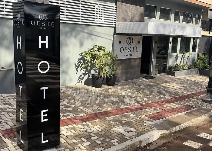 Oeste Hotel