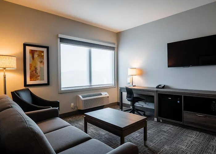 Amsterdam Inn & Suites, An Ascend Collection Hotel