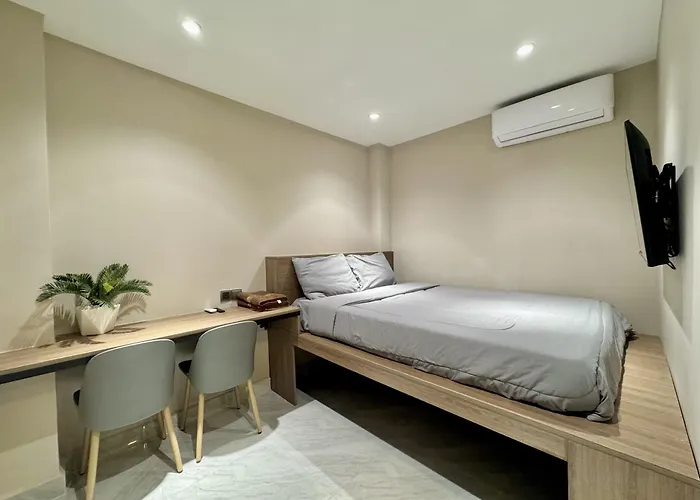 Wh Bkk1 Residence & Apartments