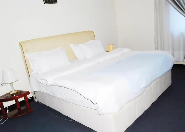 Kaa Highway Hotel