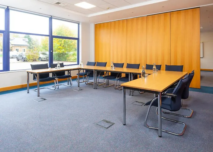 Holiday Inn Express Milton Keynes By Ihg