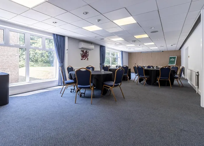 Holiday Inn Newport By Ihg