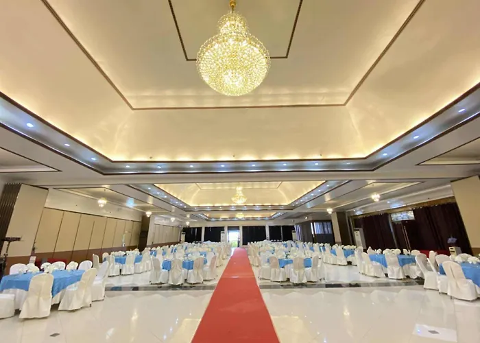 A&A Plaza Hotel