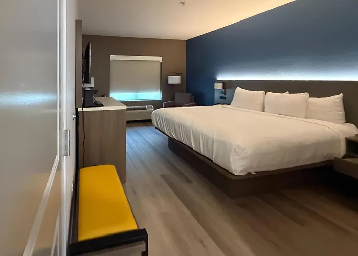 Comfort Inn & Suites Concord - Kannapolis
