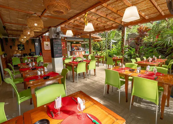 Hôtel du Centre Appart hôtel Business avec Parking Gratuit à Nouméa
