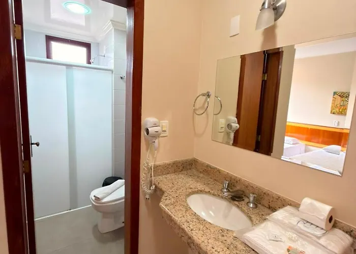 Vinds Plaza Hotel