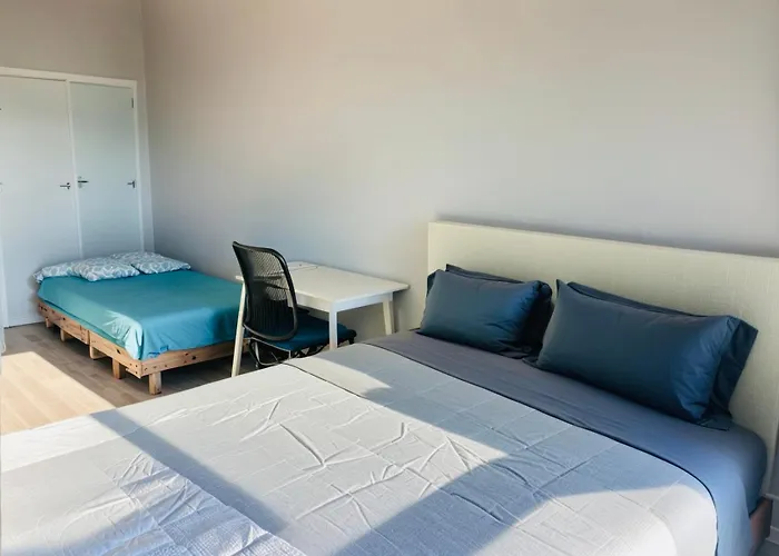 Hollywood Boutique Residences With Free Parking