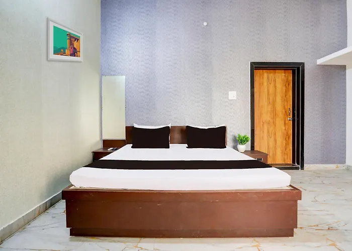 Hotel O Tulsi Palace