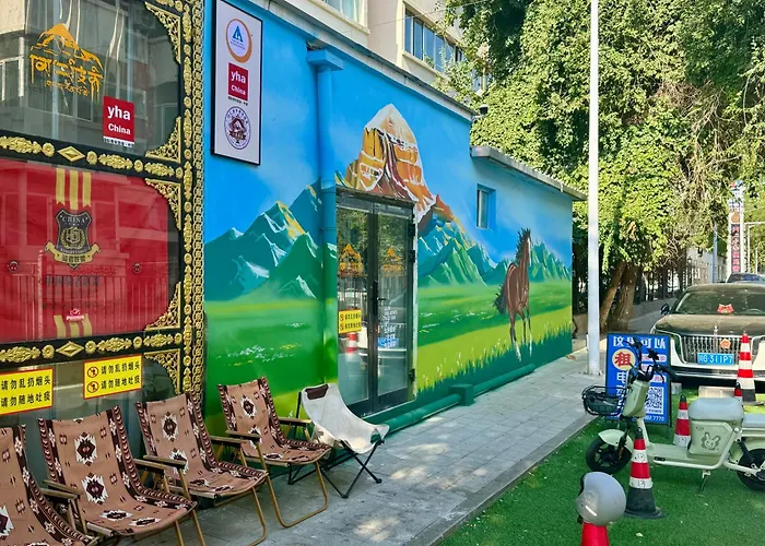Kailash International Youth Hostel-Sixstarstreetflagship-冈仁波齐青年旅舍-伊宁六星街旗舰店