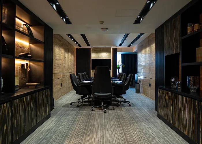 The V Hotel