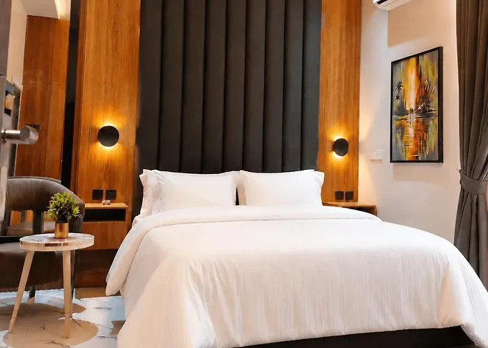 Toma Hotel