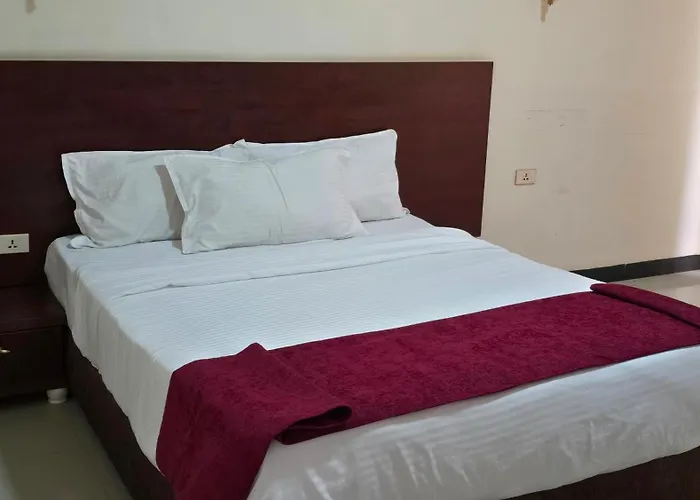 Yiganda Hotel, Safari Tours