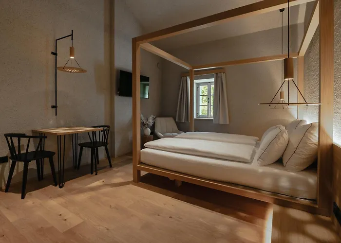 Zen Emerald Resort & Spa, Soca River