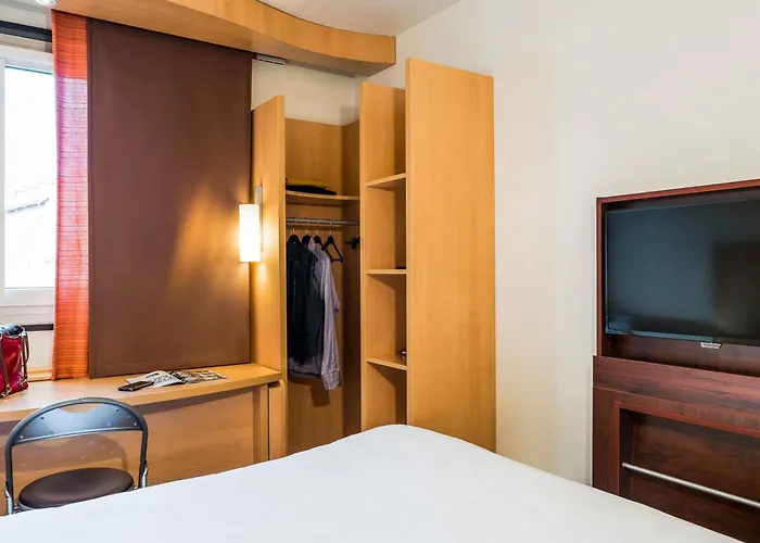 Ibis Paris Pont De Suresnes Longchamp