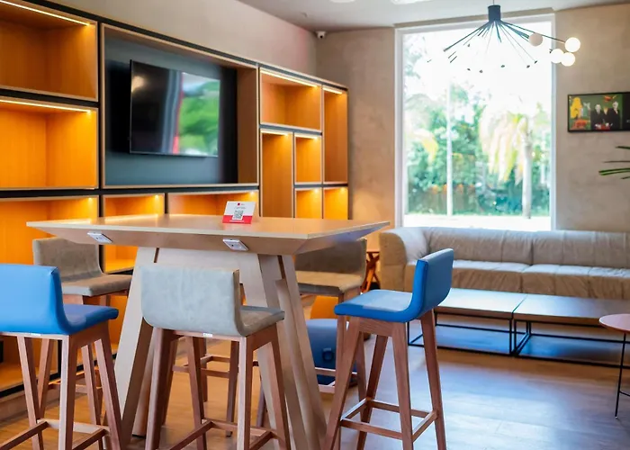Ibis Porto Alegre Assis Brasil