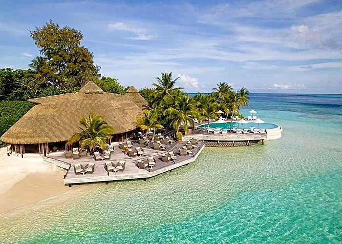 Komandoo Island Resort & Spa