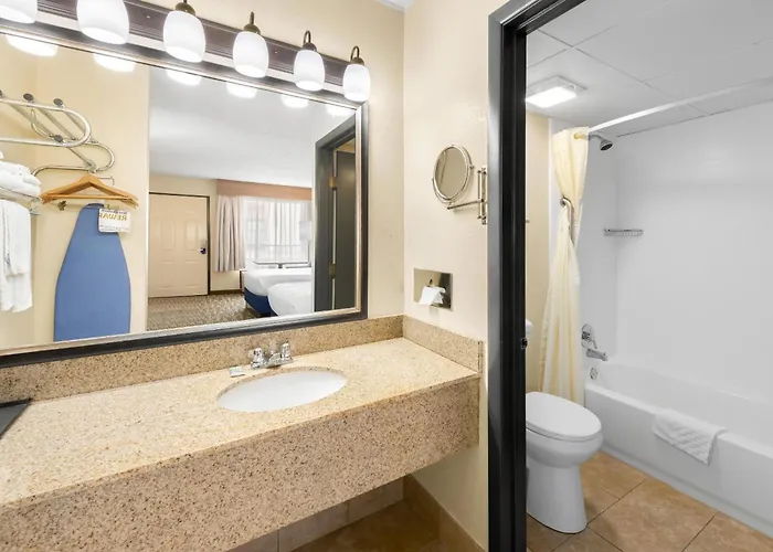 Best Western Center Pointe Inn
