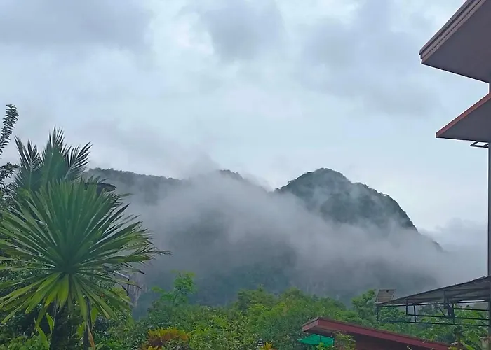 Khao Sok Country Resort