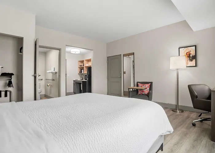 Candlewood Suites Pcb Southeast By Ihg - Fully Renovated