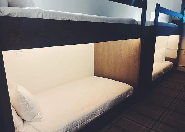 Yodeler Motel