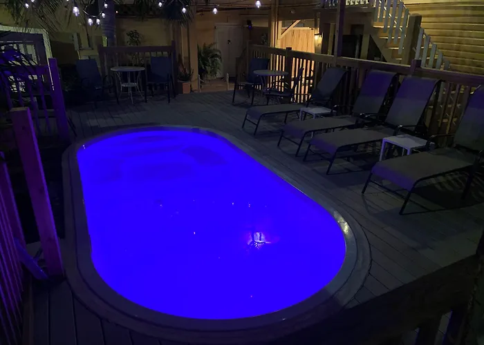 Ruff Resort At Victoria House