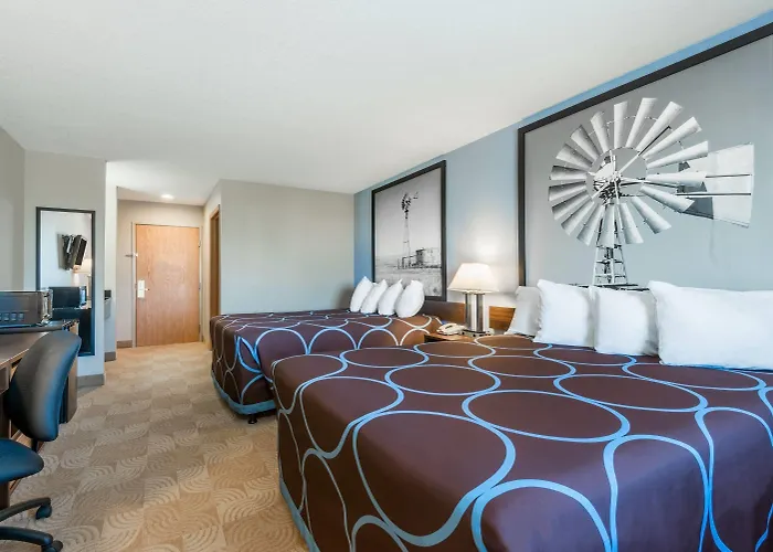 Super 8 By Wyndham Beloit