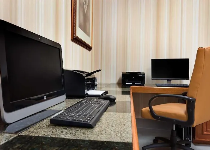 Country Inn & Suites By Radisson, Columbia, Mo
