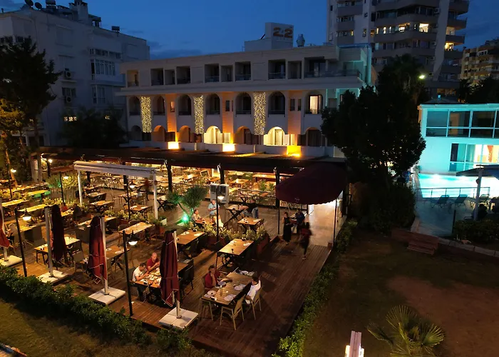 Tema 242 Hotel