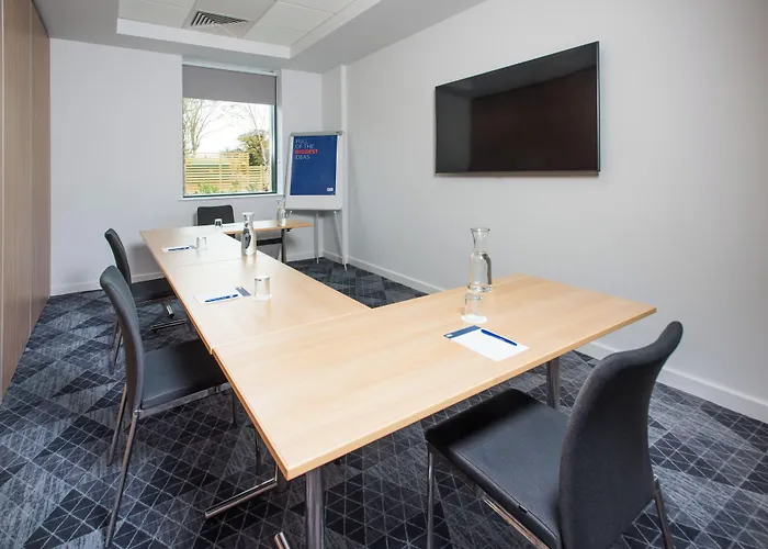 Holiday Inn Express - Bicester By Ihg