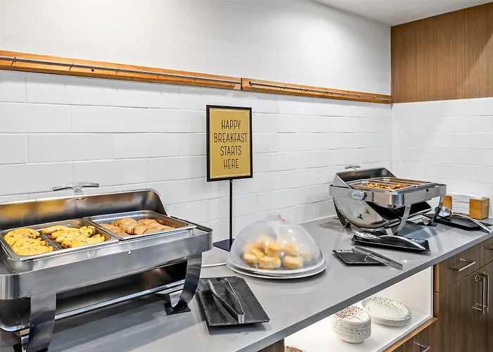 Hampton Inn & Suites Farmington
