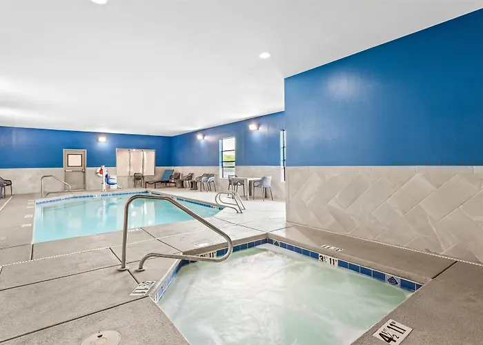 Hampton Inn & Suites Farmington