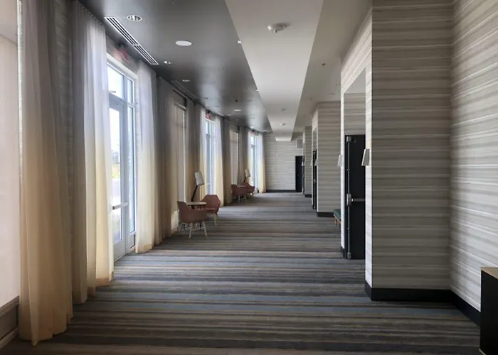Holiday Inn & Suites - Fayetteville W-Fort Bragg Area By Ihg