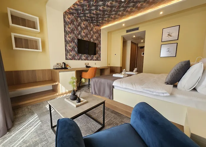 Hotel Etna