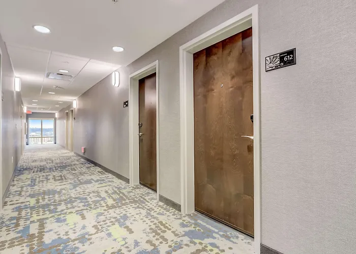 Hampton Inn & Suites Cincinnati Midtown Rookwood
